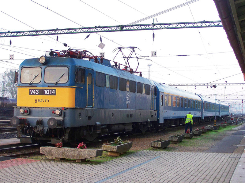 V43 - 1014 Dombóvár (2010.09.23).