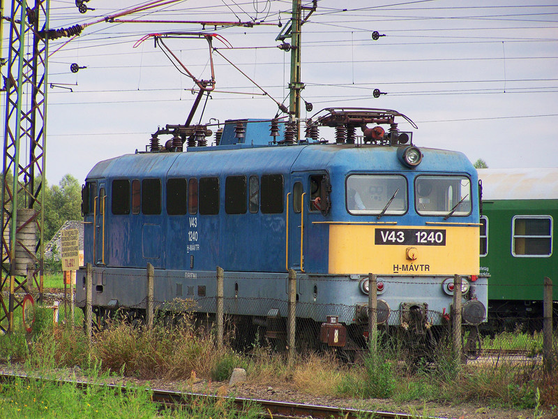 V43 - 1240 Dombóvár (2010.09.09)02