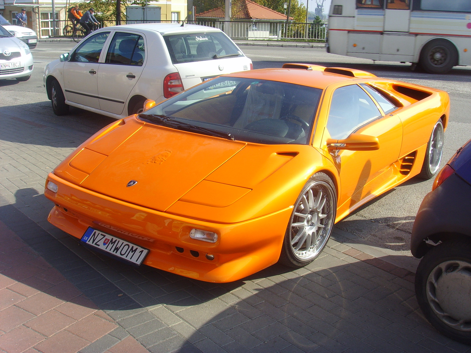 LAMBORGHINI DIABLO