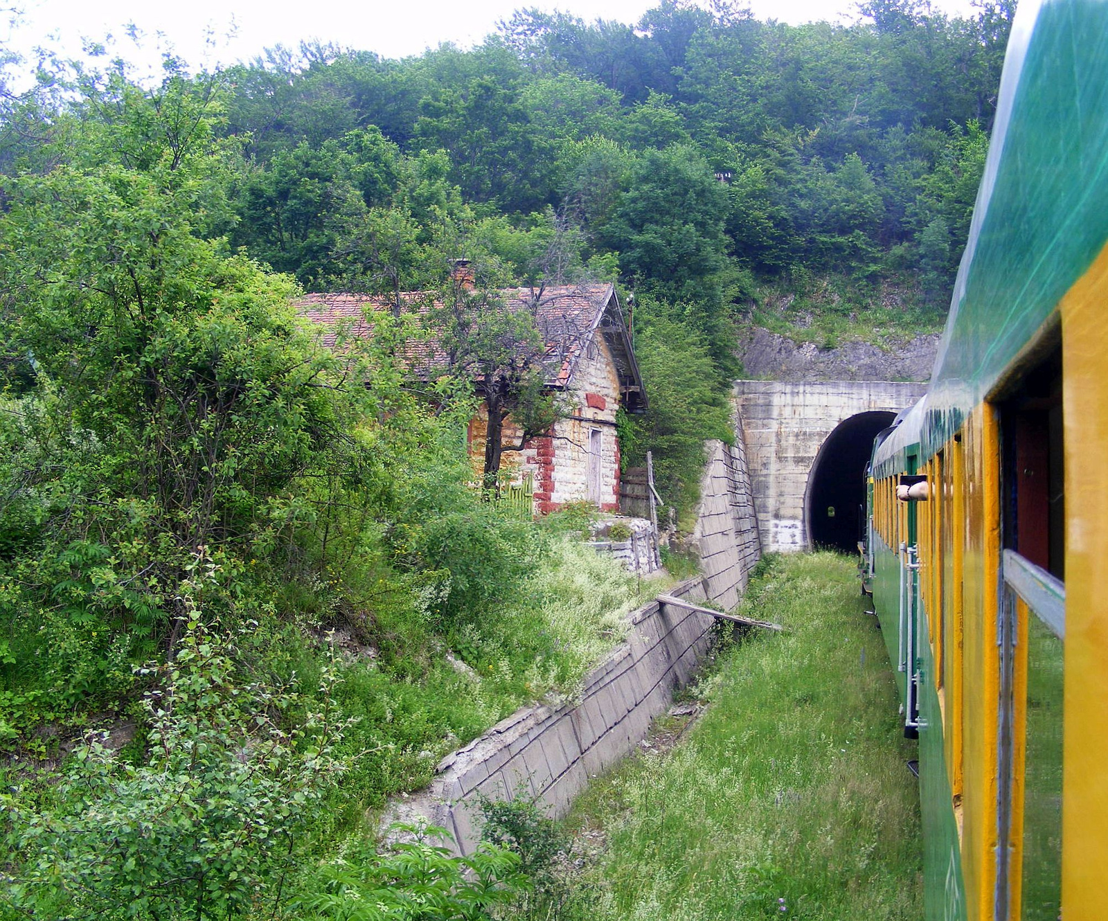 Gerlistye (Gârliște), bázisalagút