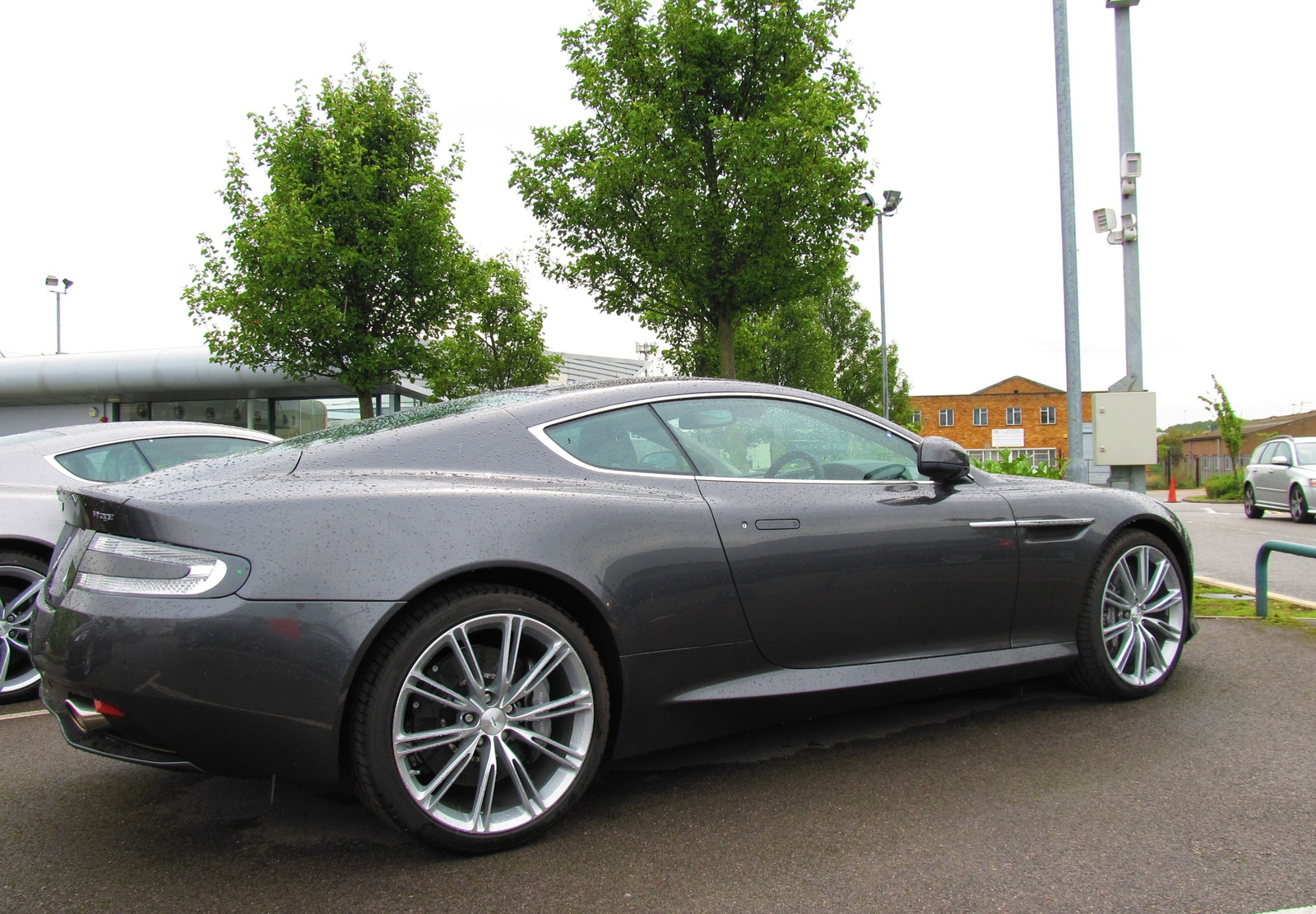 Aston Martin Virage