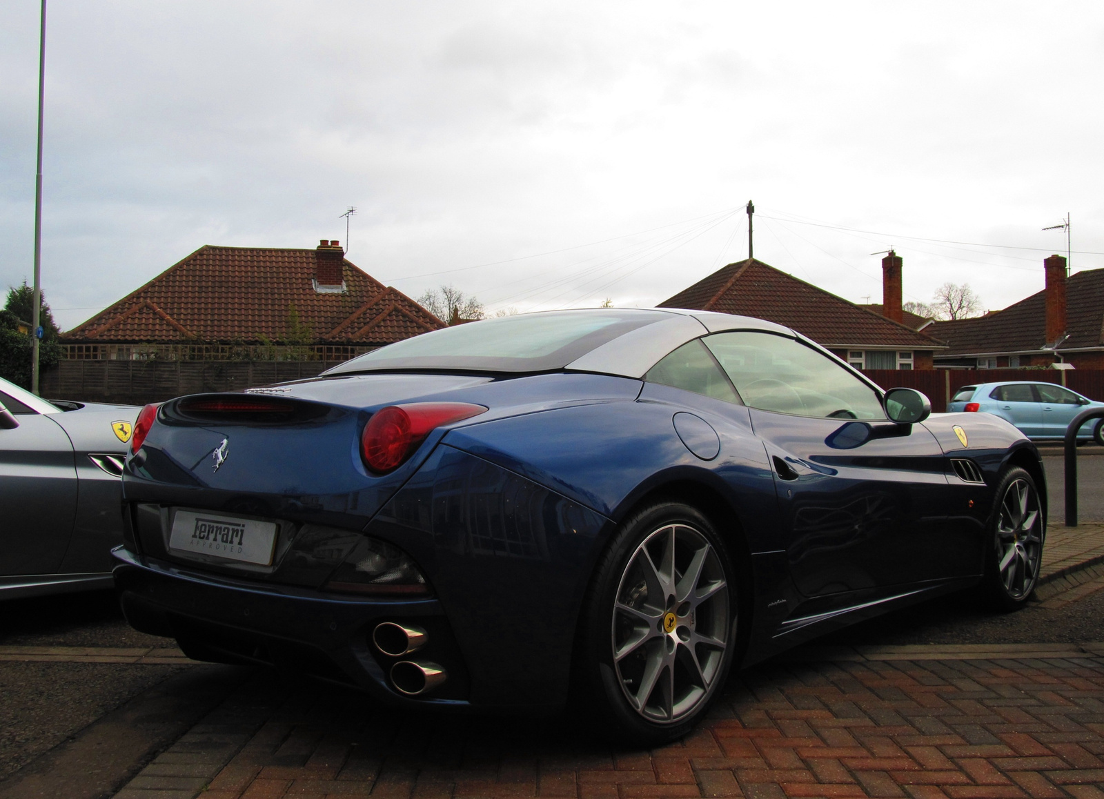 Ferrari California