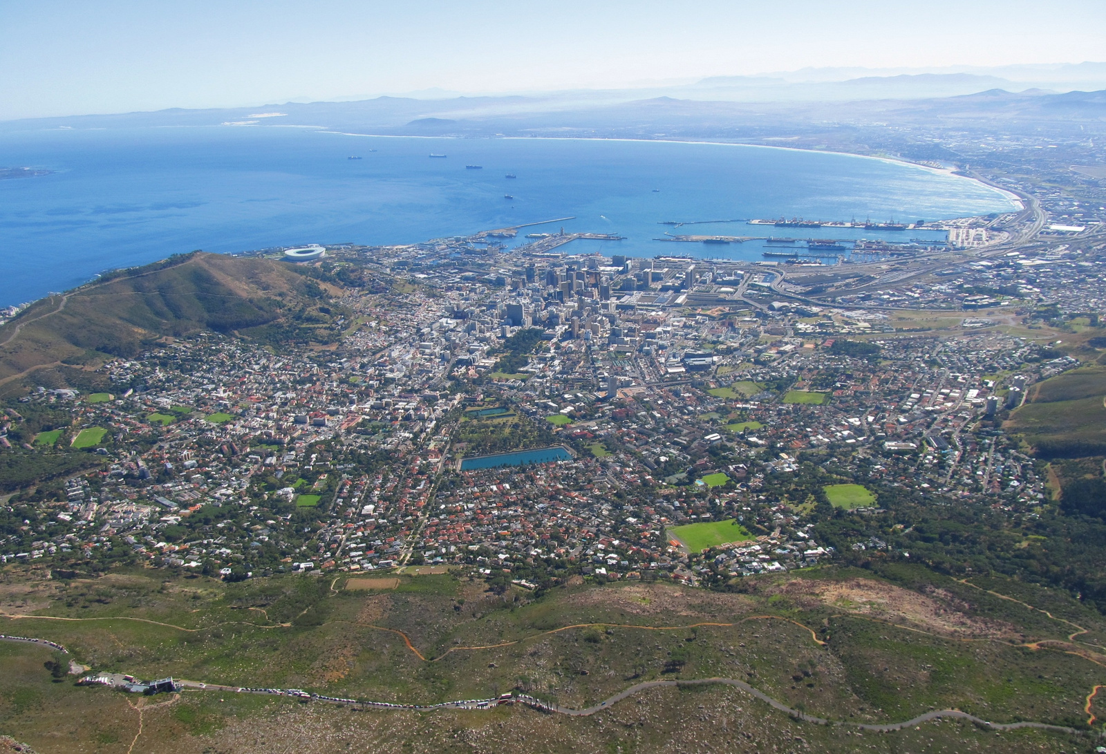Fokváros a Table Mountain tetejéről
