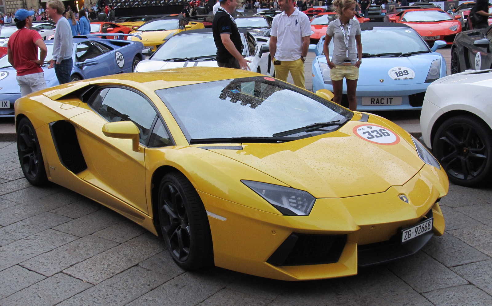 Lamborghini Aventador LP700-4