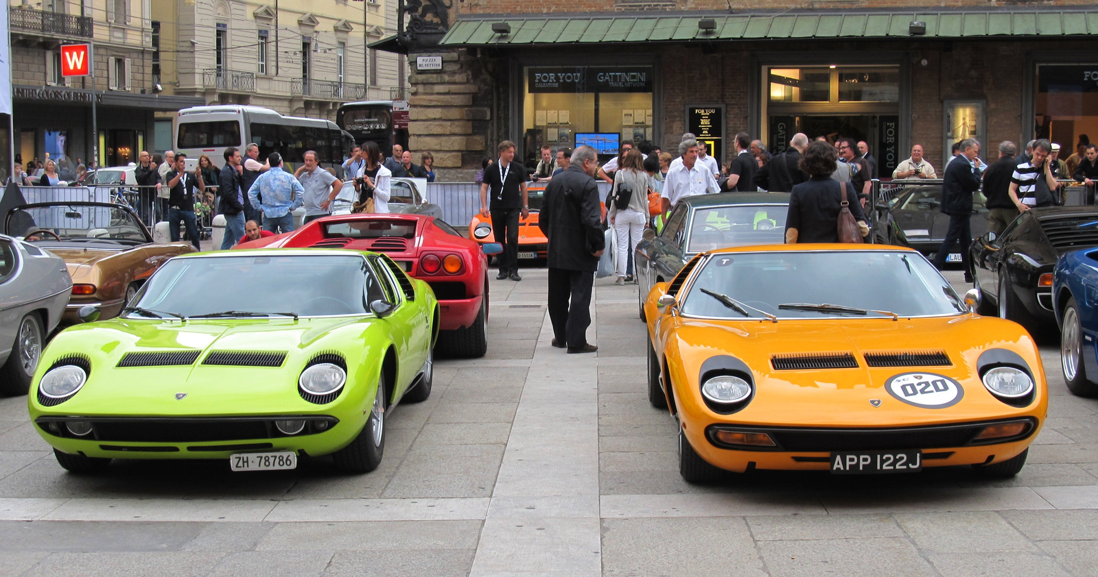 Lamborghini Miura (2x)