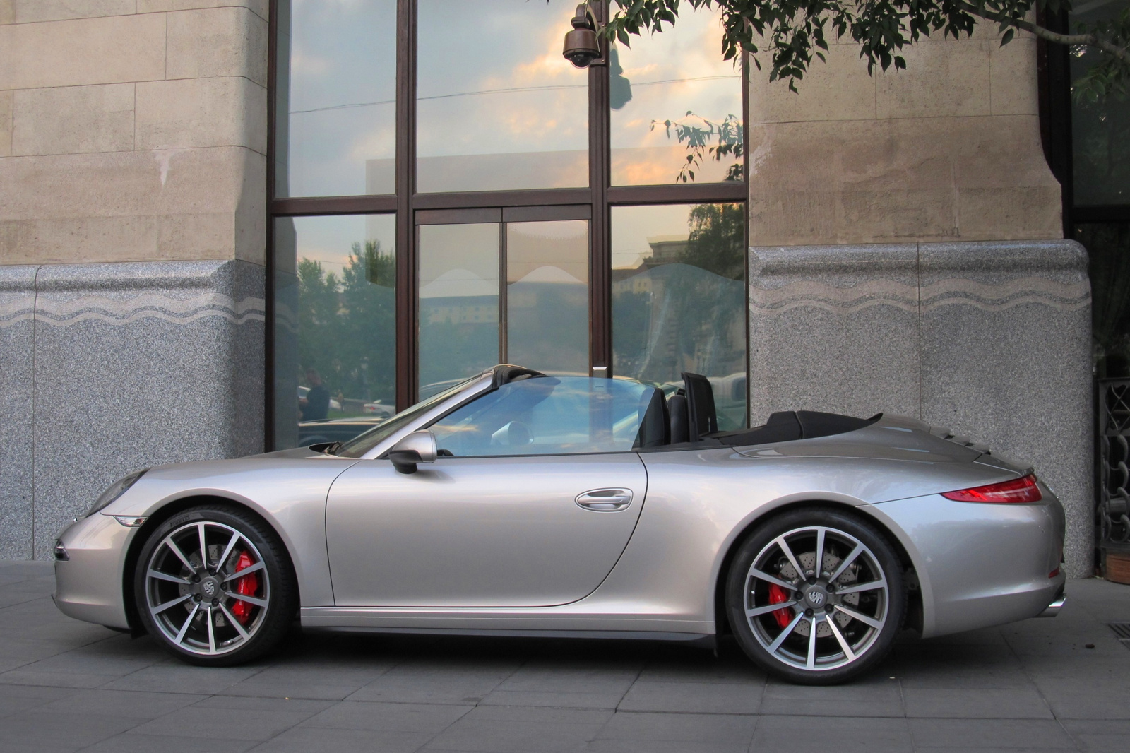 Porsche 911 Carrera 4S Cabriolet