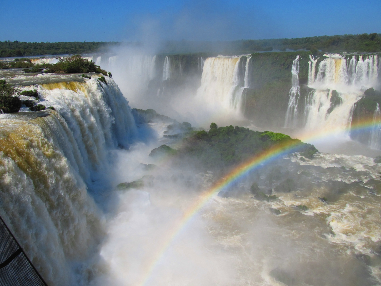 Iguazú-vízesés, az "ördög torka"
