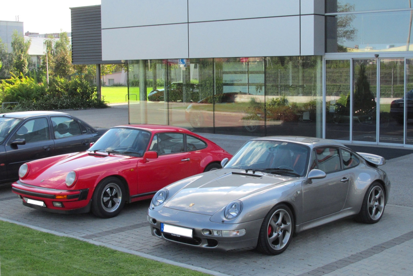 Porsche 911 Carrera - Porsche 911 Turbo (993)