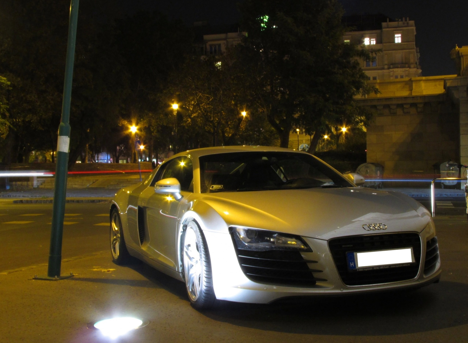 Audi R8