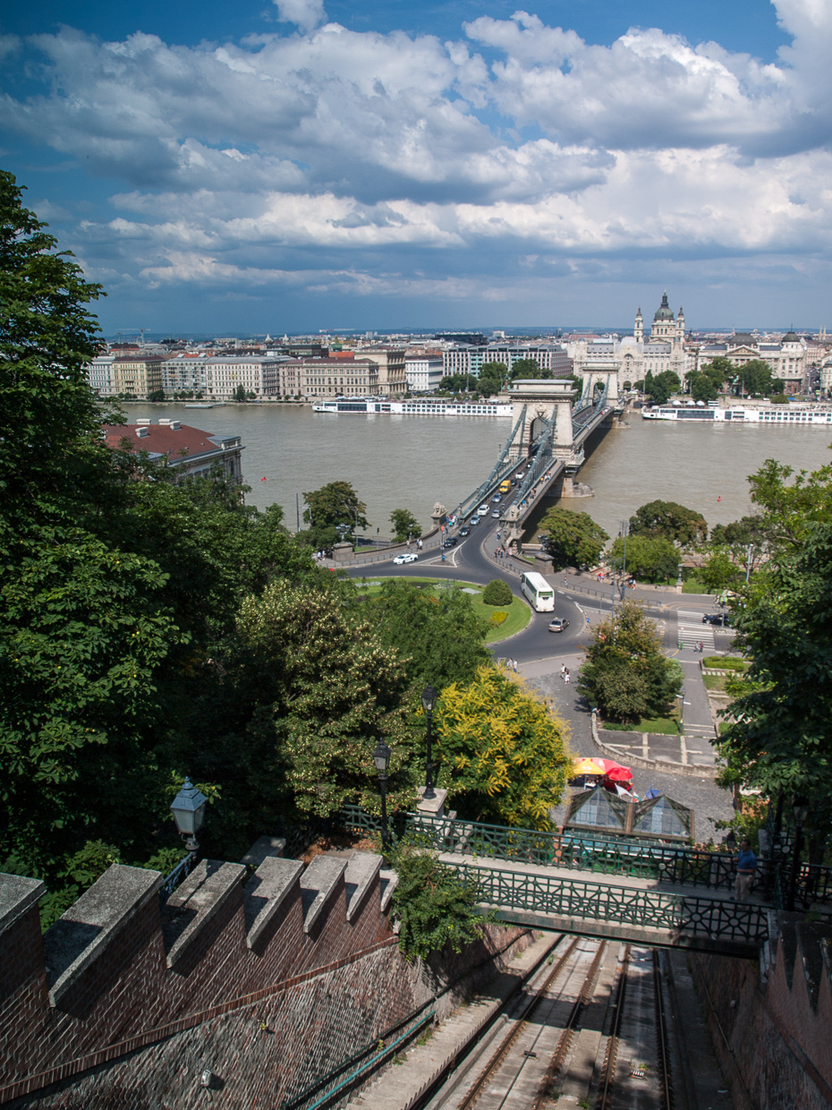 Clark Ádám tér