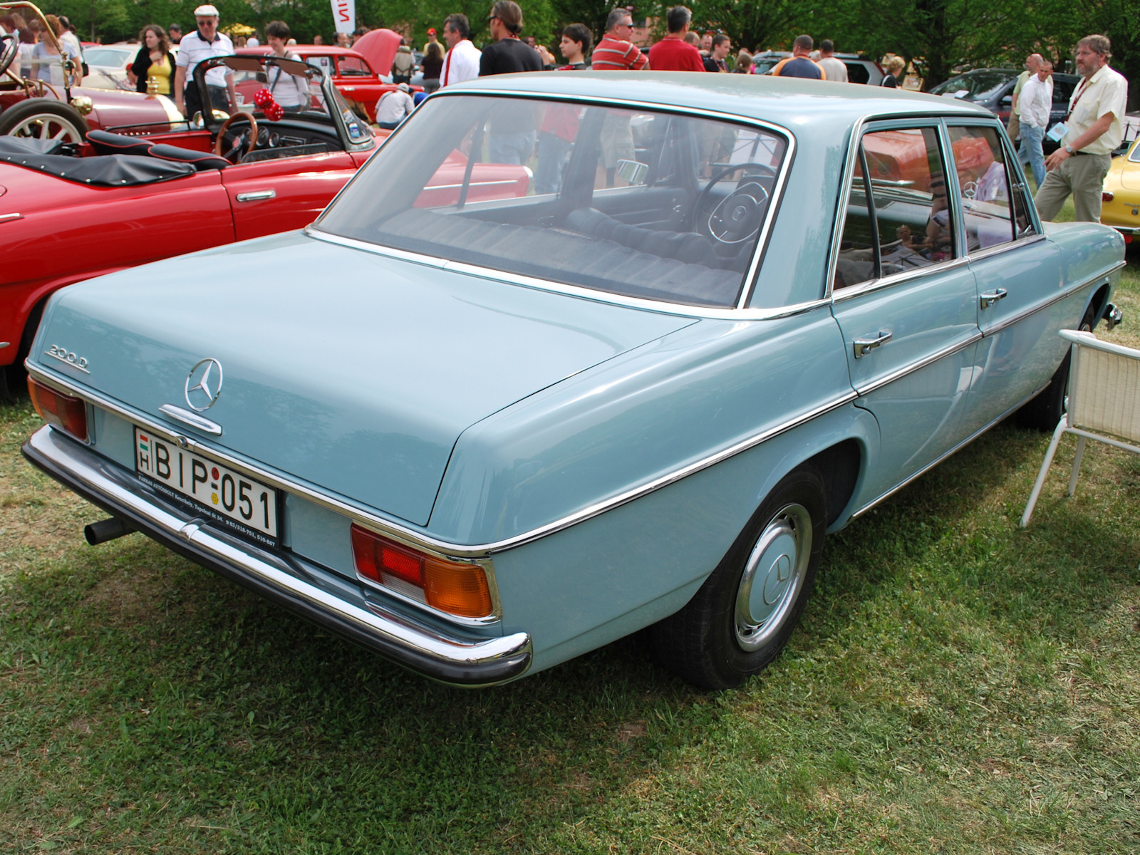 Mercedes-Benz W115 200D