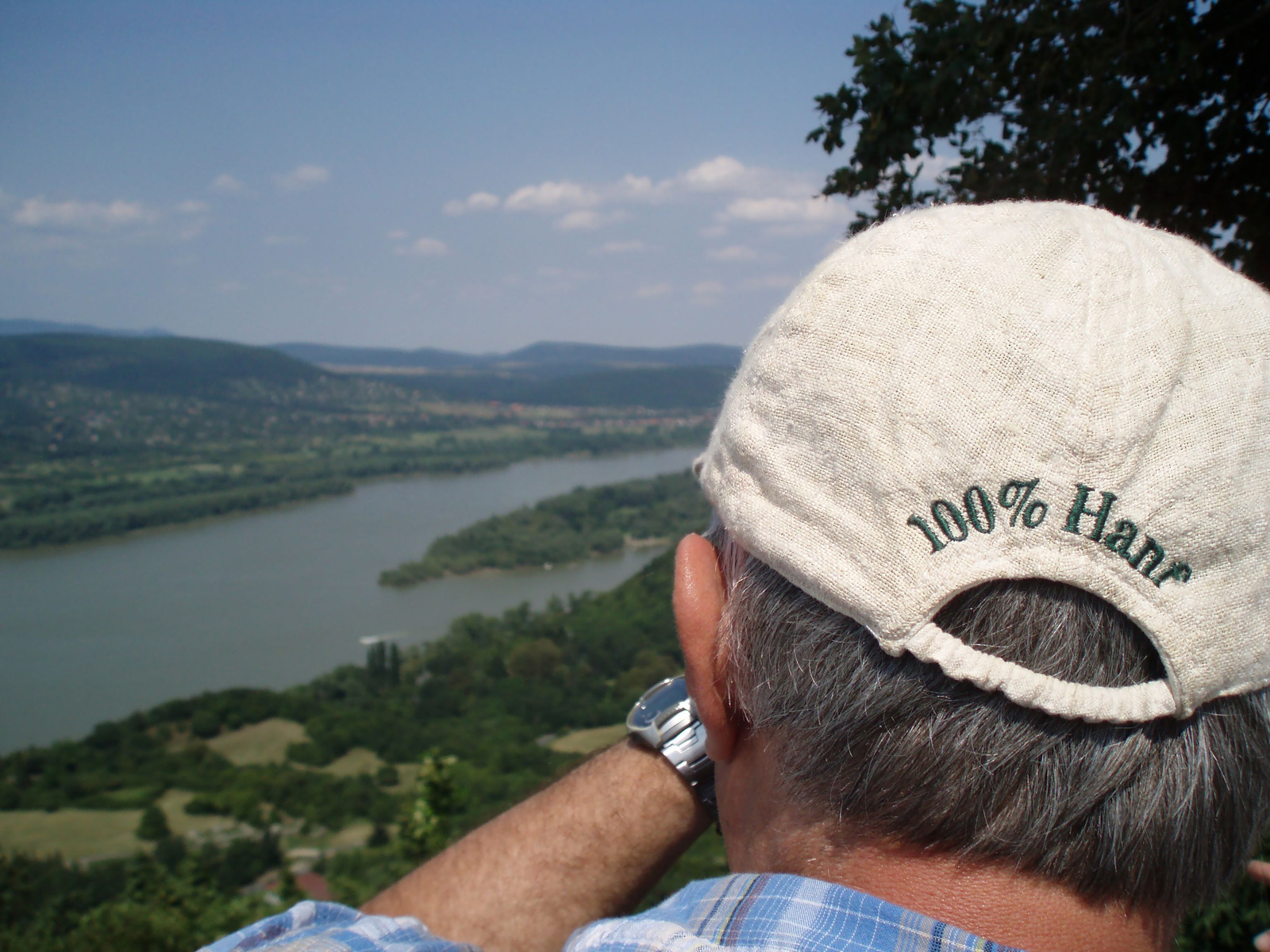 Jofej fater a Duna-kanyarban