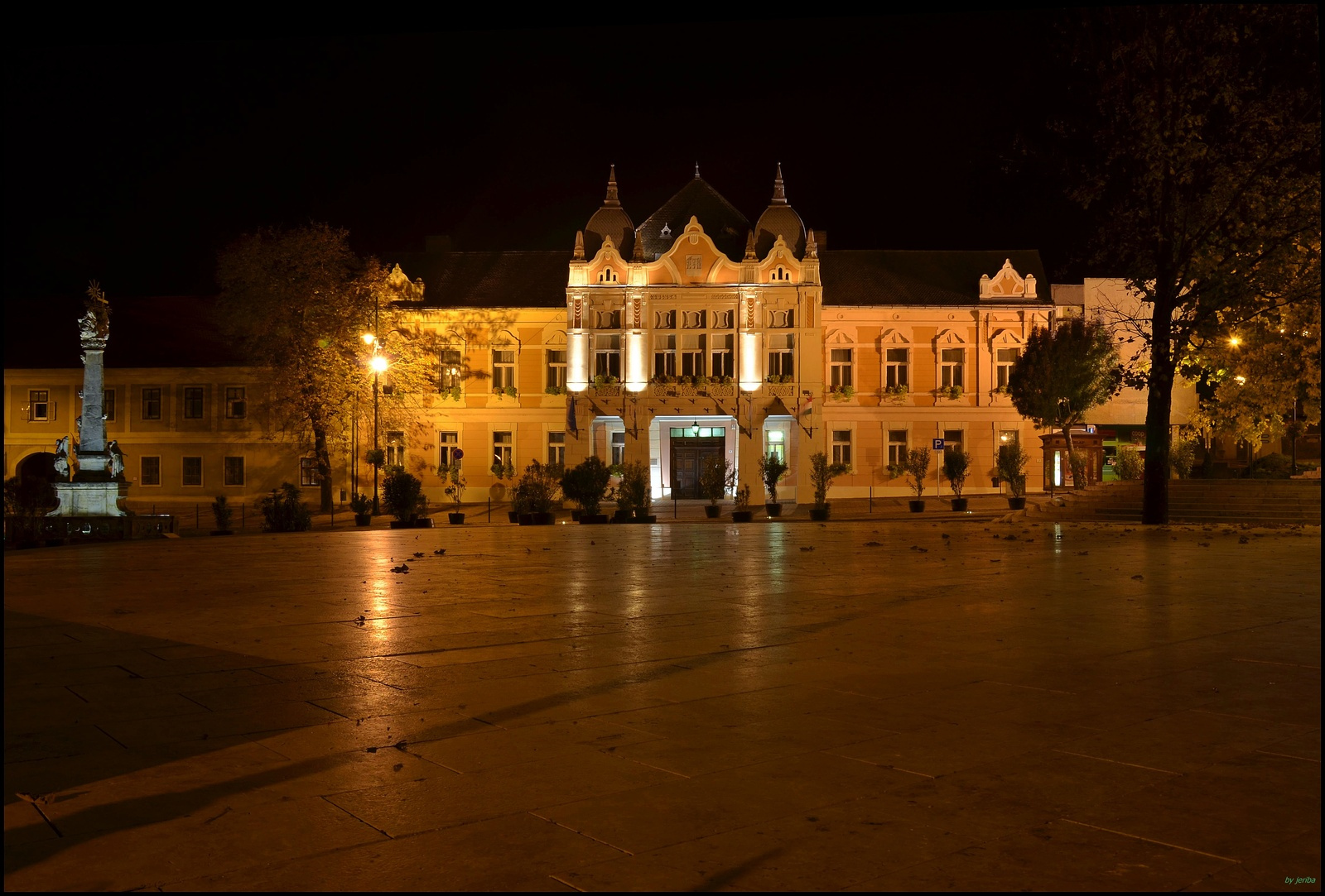 Szekszárd, Béla király tér Polgármesteri Hivatal