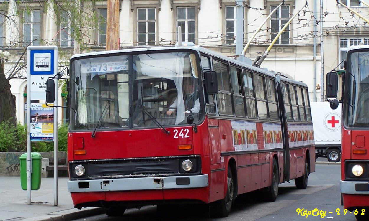 242 - 73 (Arany János utca)