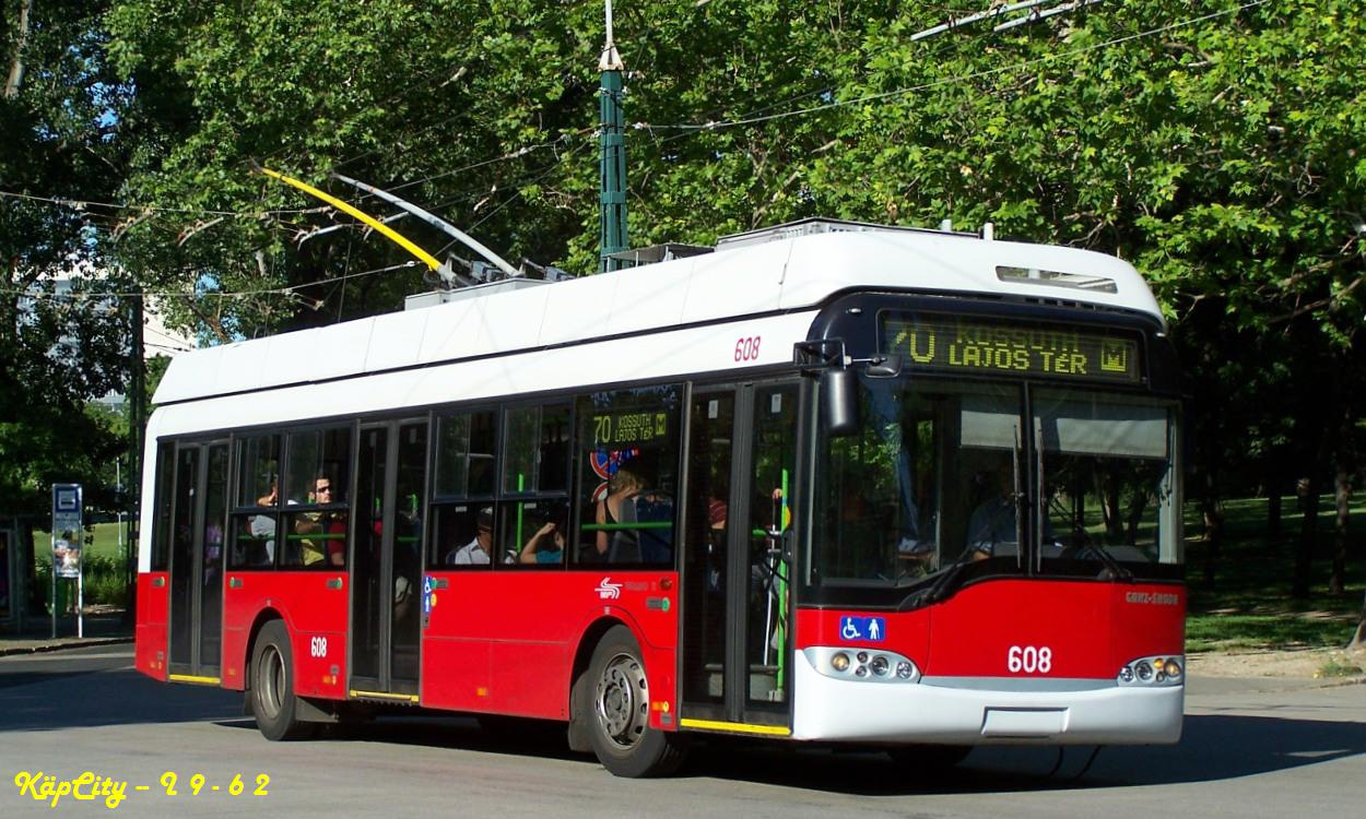 608 - 70 (Dvorzsák sétány)