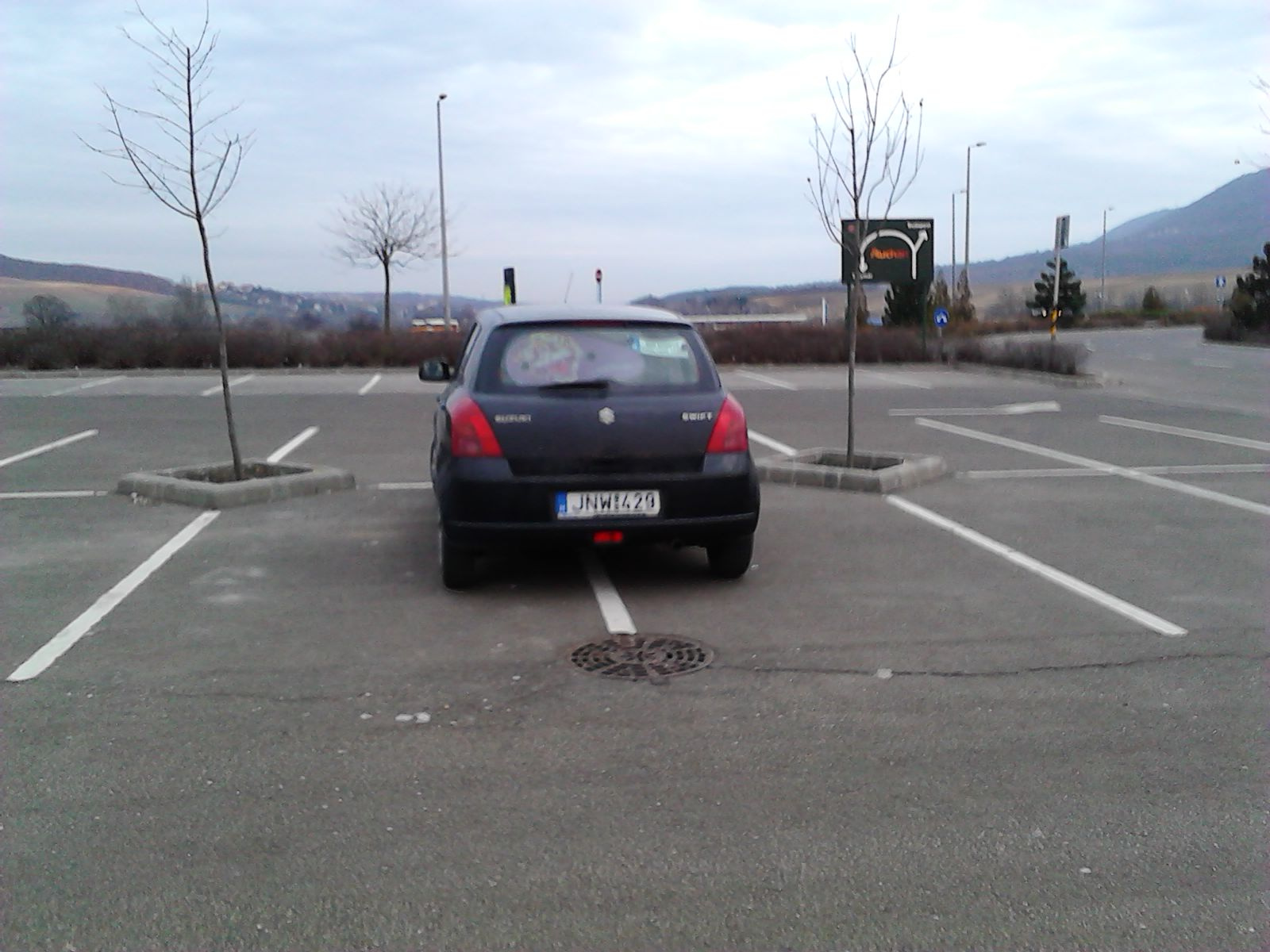 Auchan parkolás.