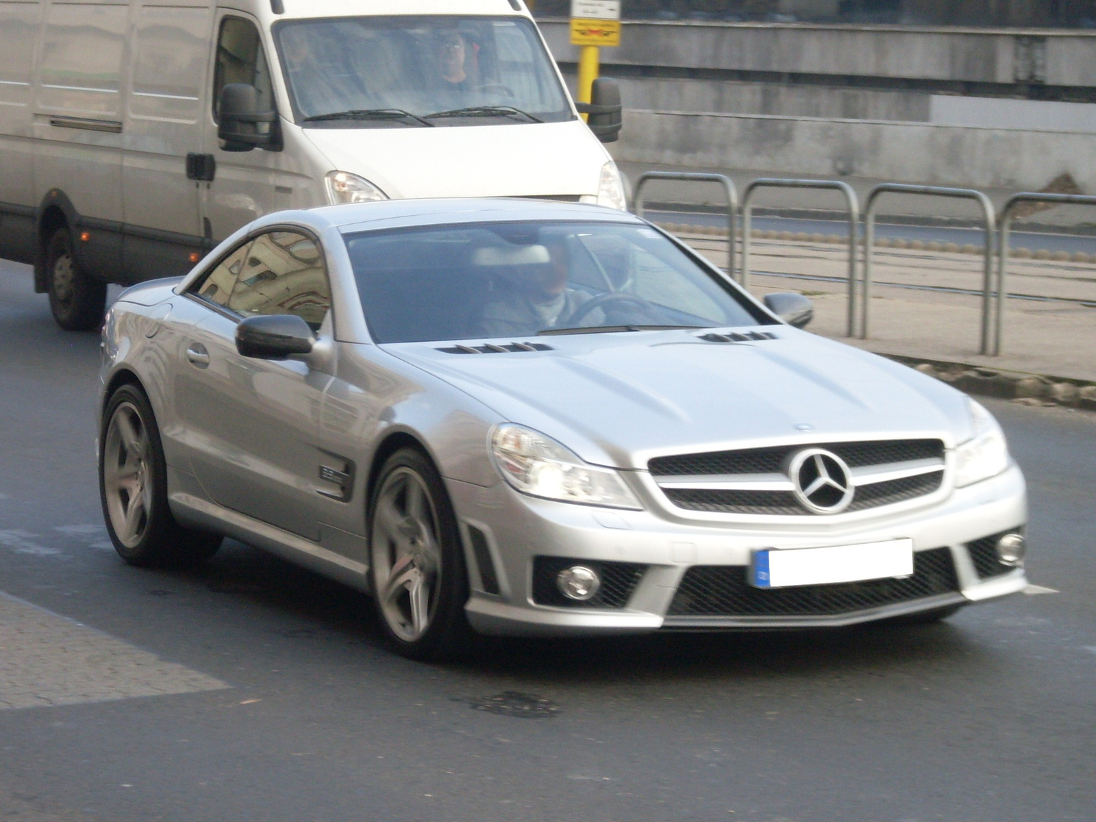 Mercedes Benz SL 63 AMG