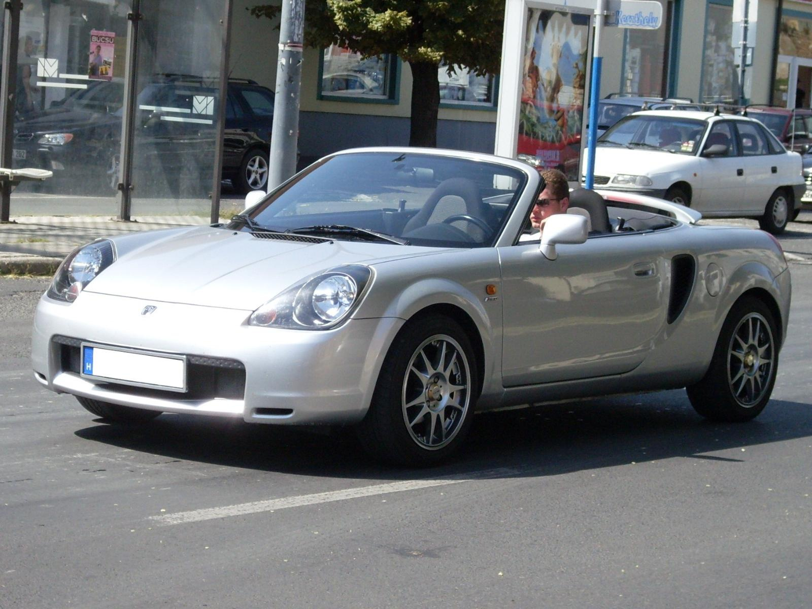 TOYOTA MR2