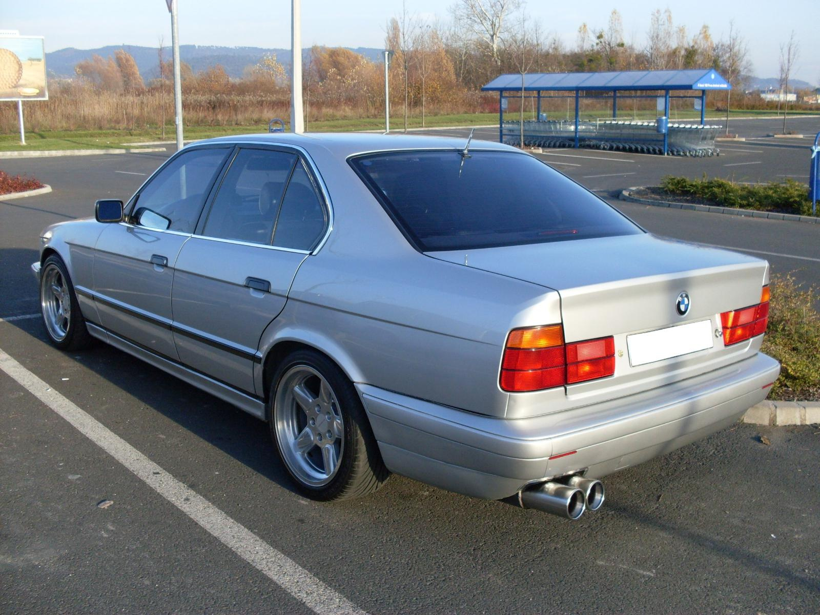 BMW 520i (e34)