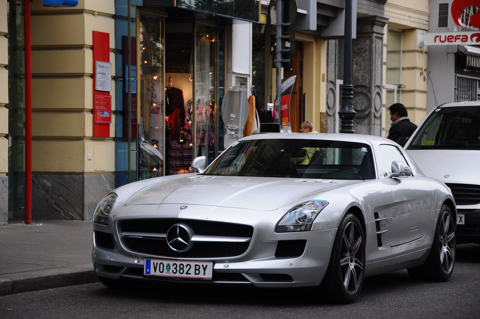 Mercedes SLS AMG