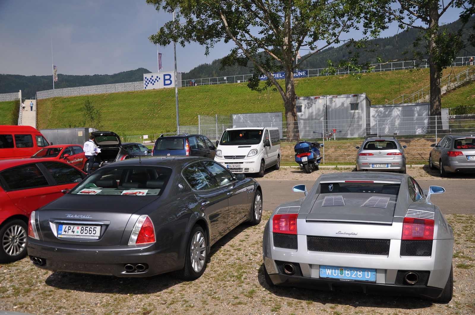 Lamborghini Gallardo - Maserati Quattroporte