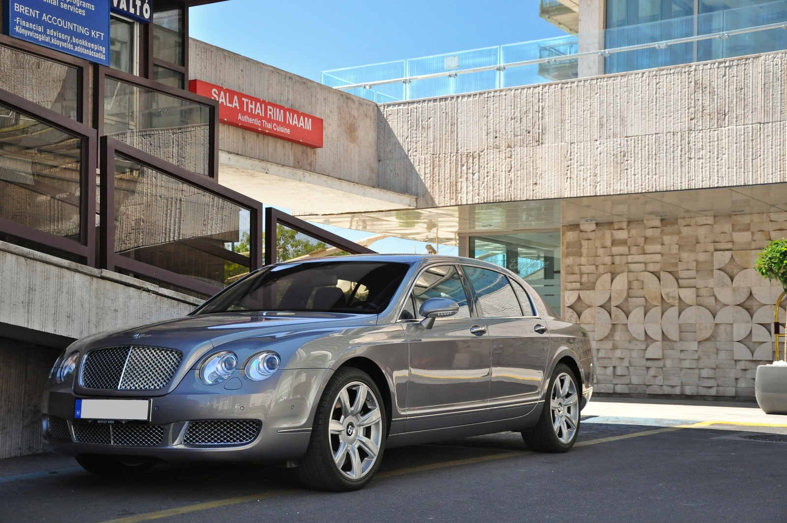 Bentley Continental Flying Spur 072