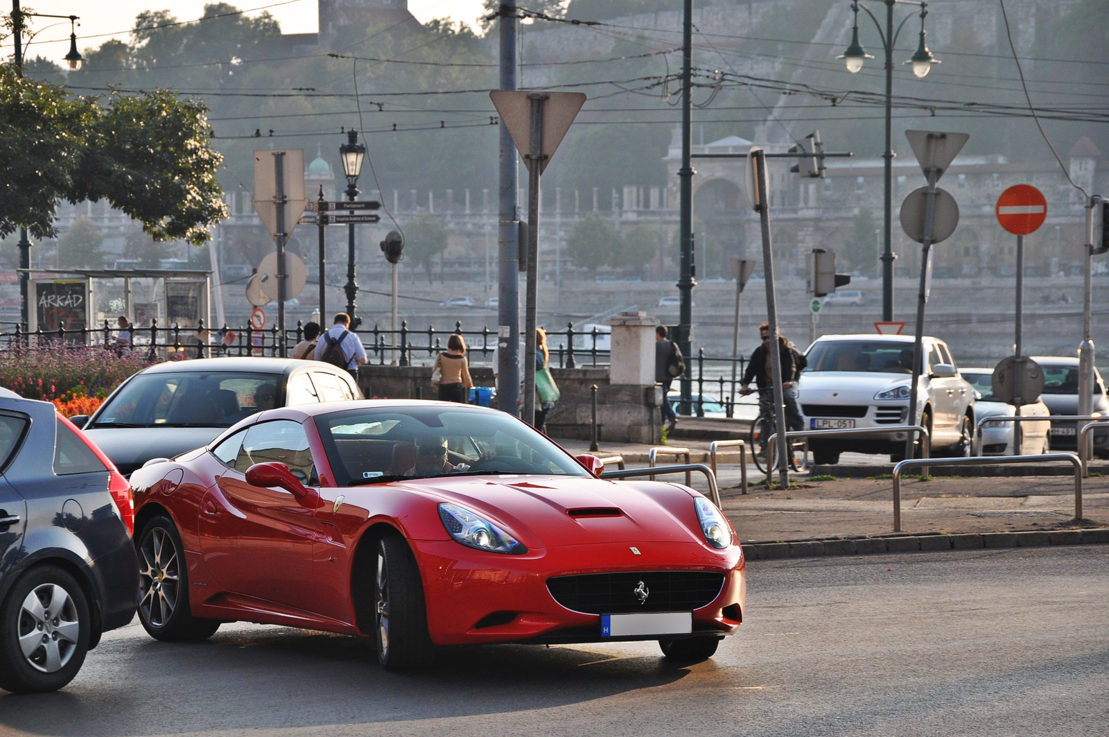 Ferrari California 104