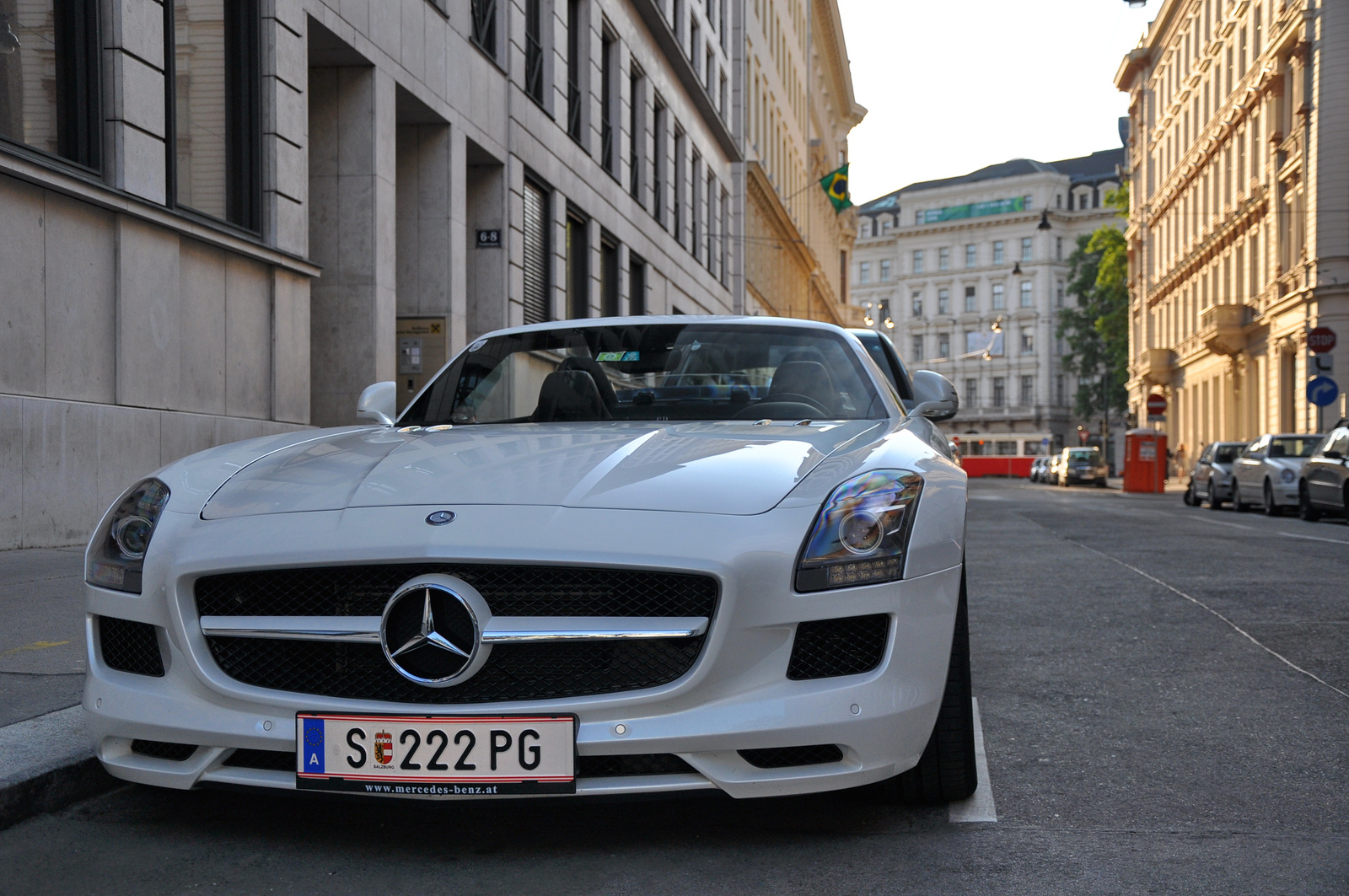 Mercedes SLS AMG Roadster