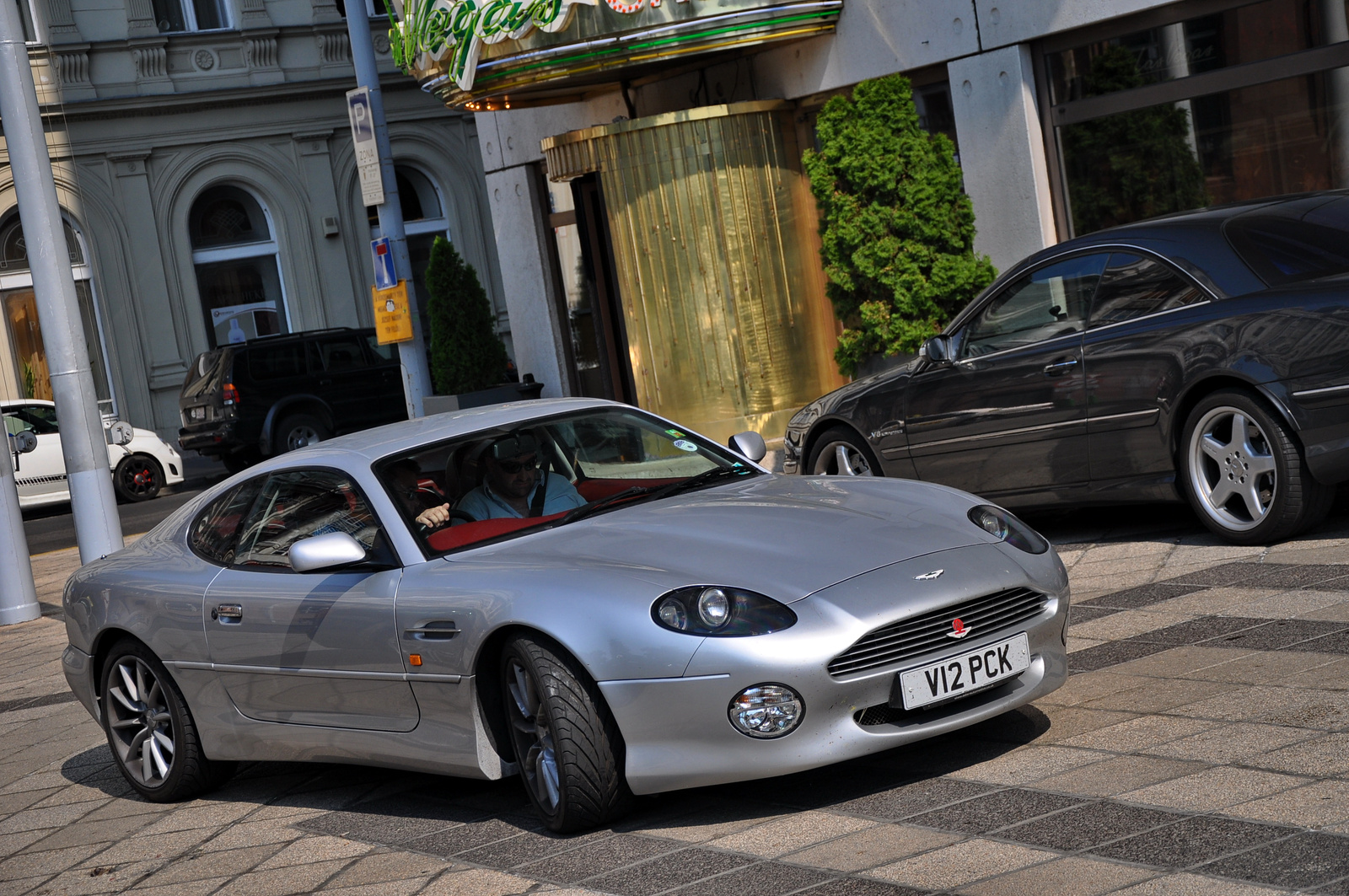 Aston Martin DB7 011