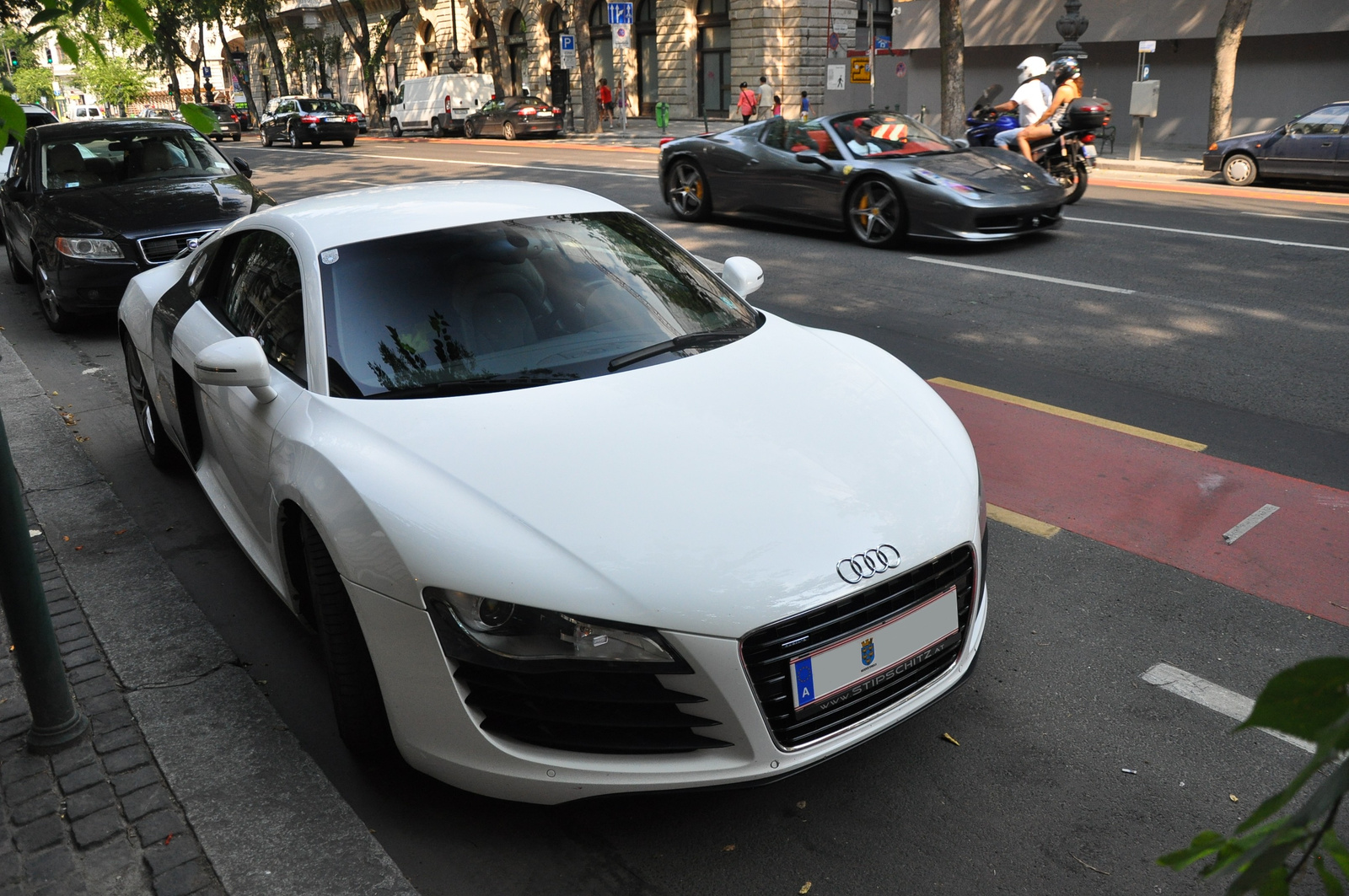 Dupla 282 Audi R8 - Ferrari 458 Spider