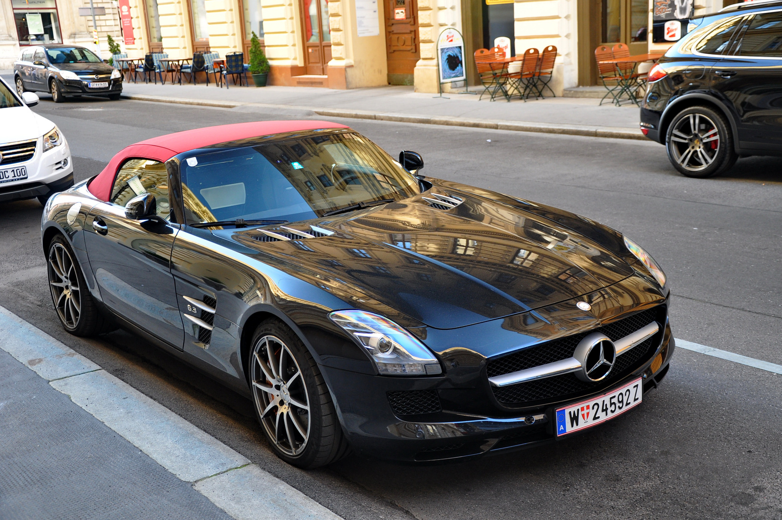 Mercedes SLS AMG Roadster