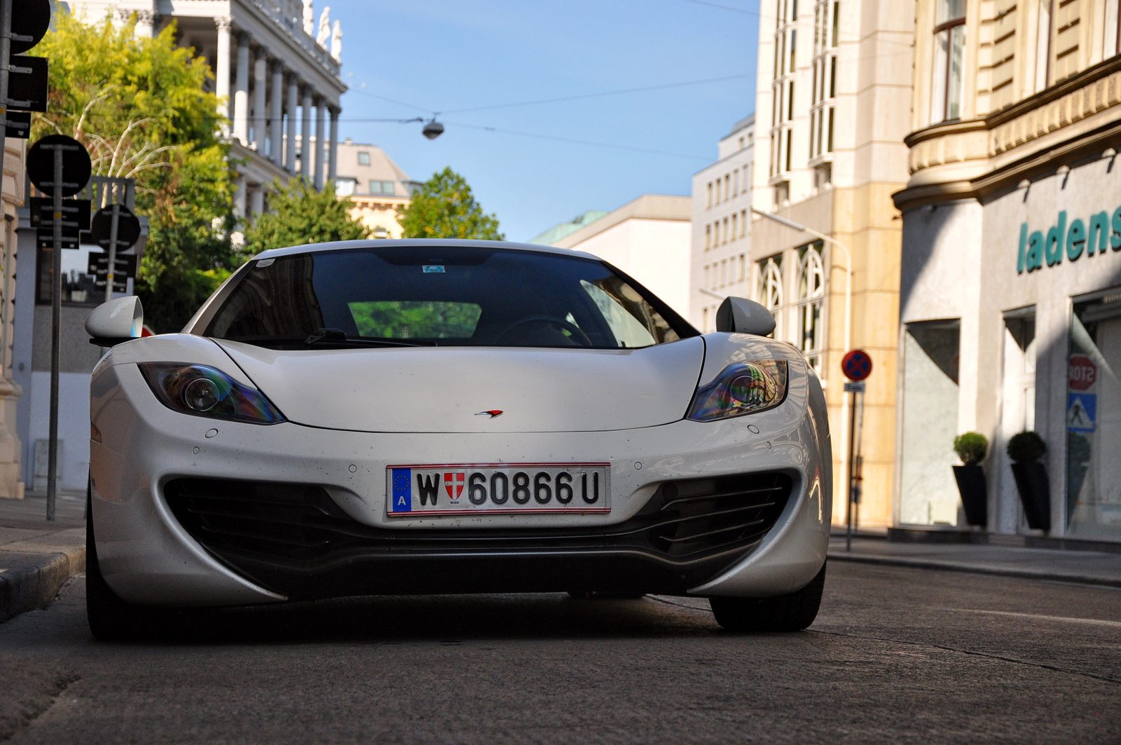 McLaren MP4-12C