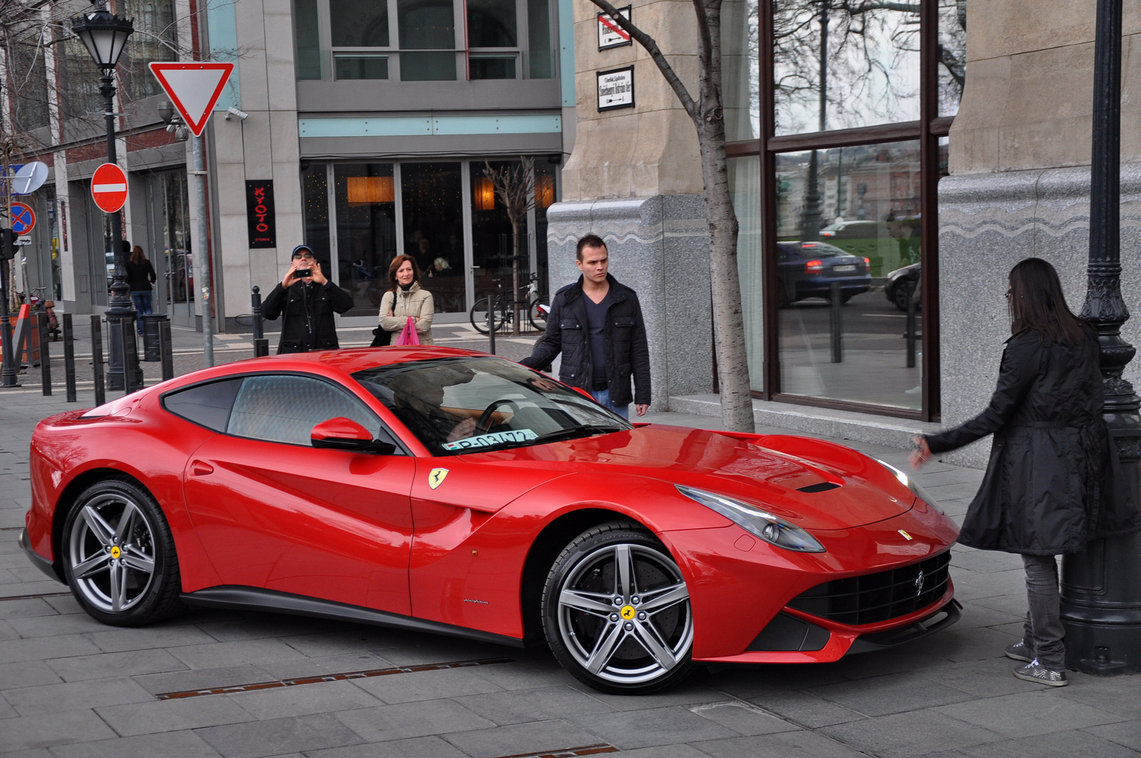 Ferrari F12berlinetta 017