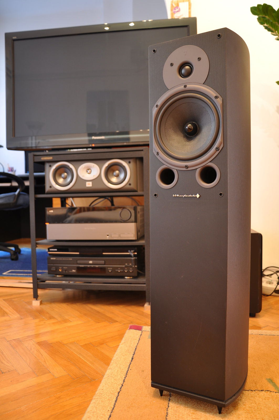 wharfedale diamond 9.4