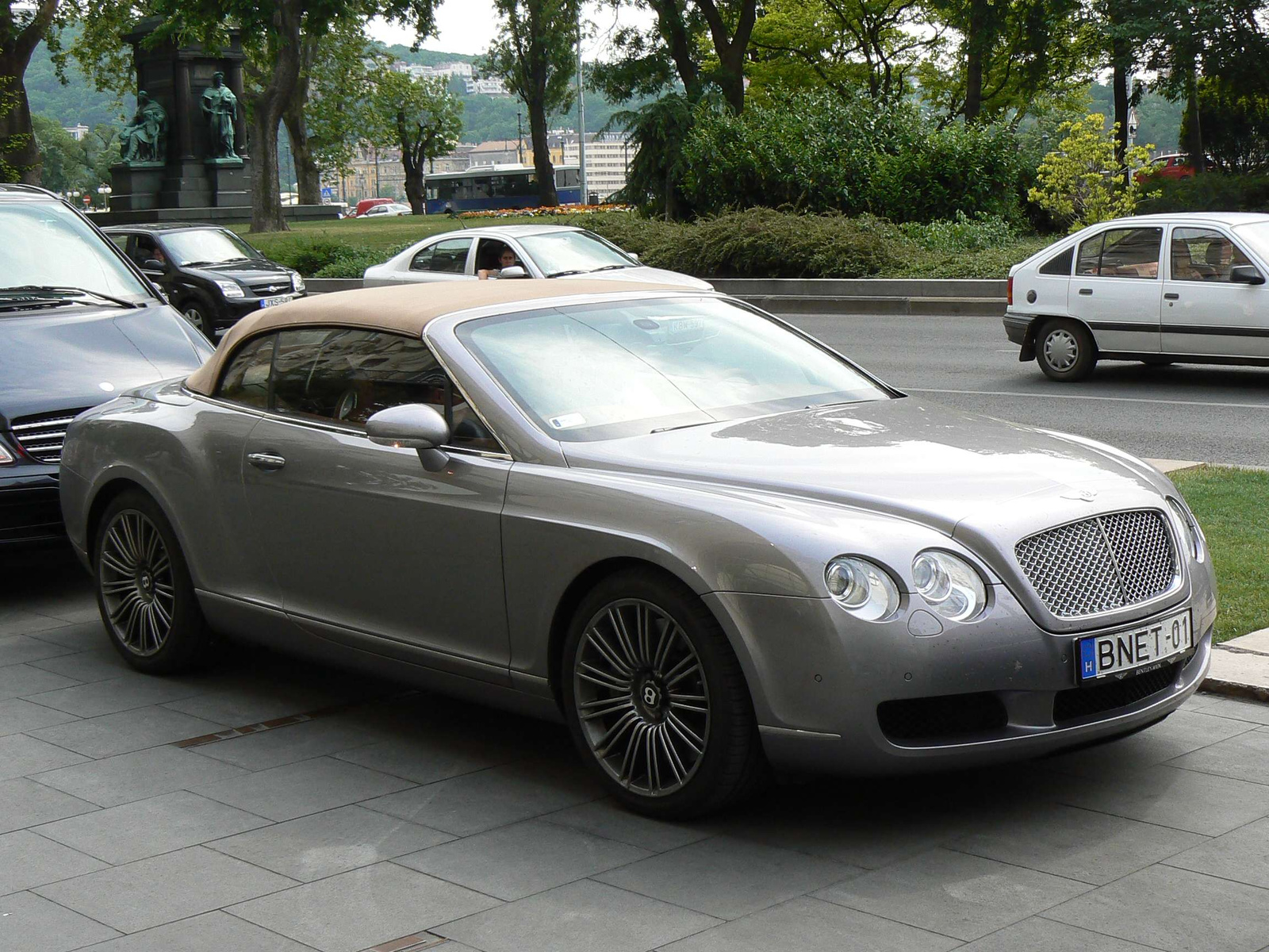 Bentley Continental GTC 026