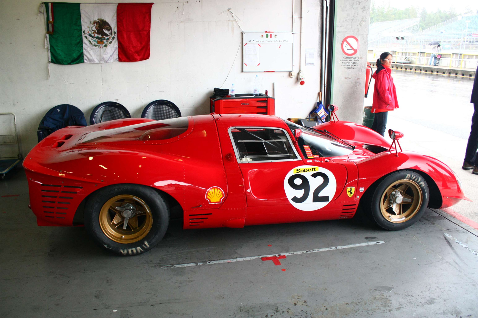 Ferrari 330 P3/412