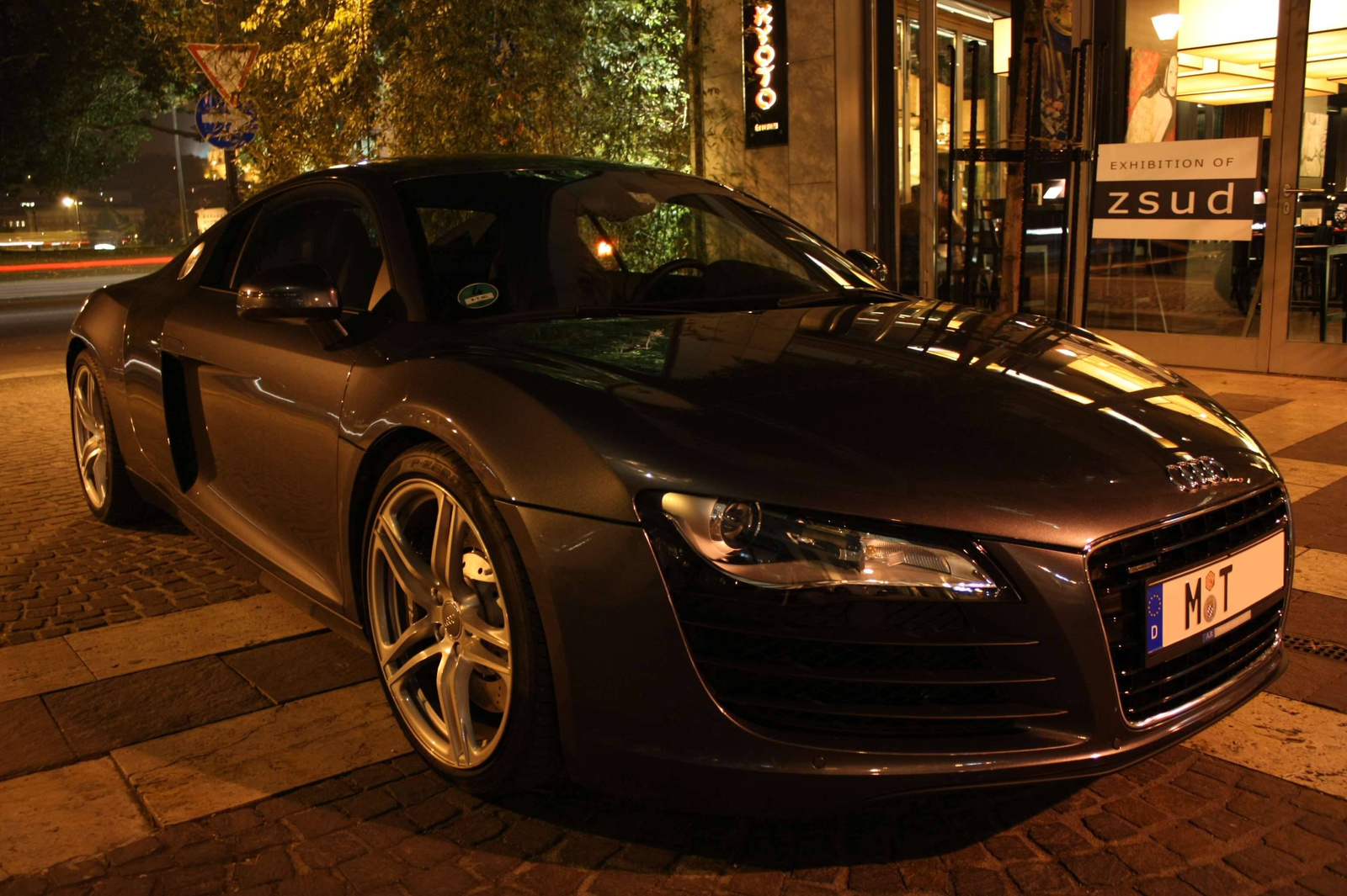 Audi R8 115