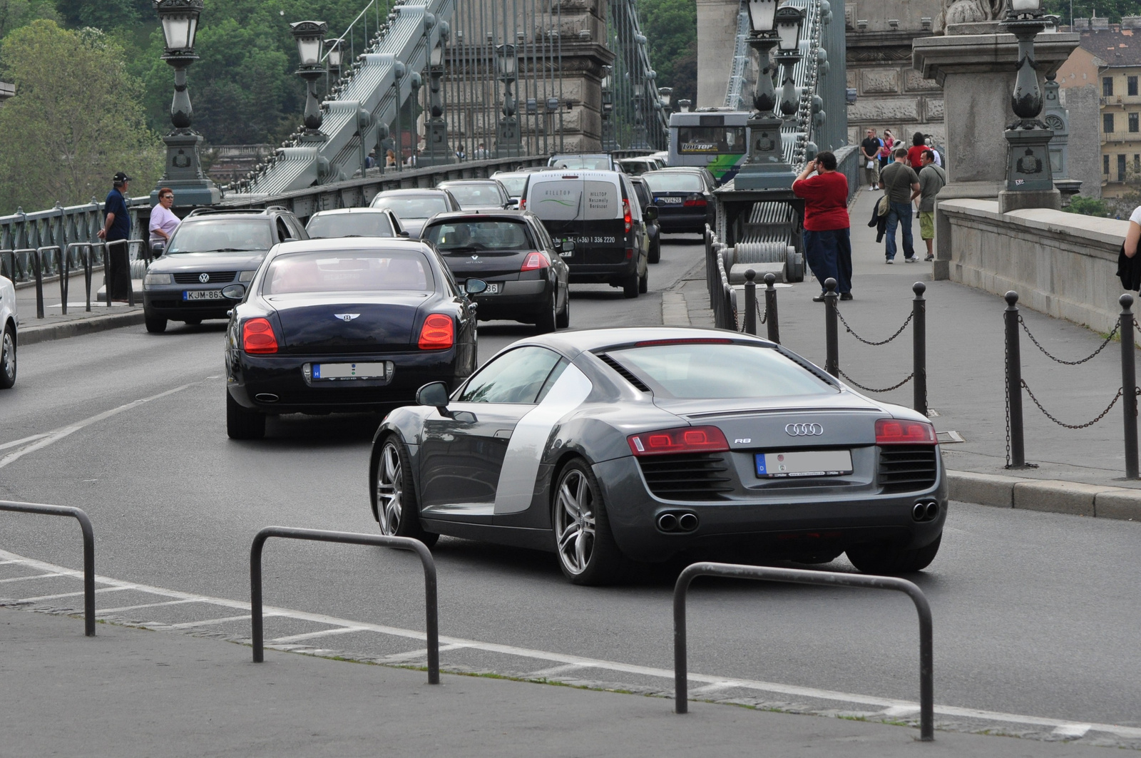 Dupla 159 Bentley Flying Spur & Audi R8