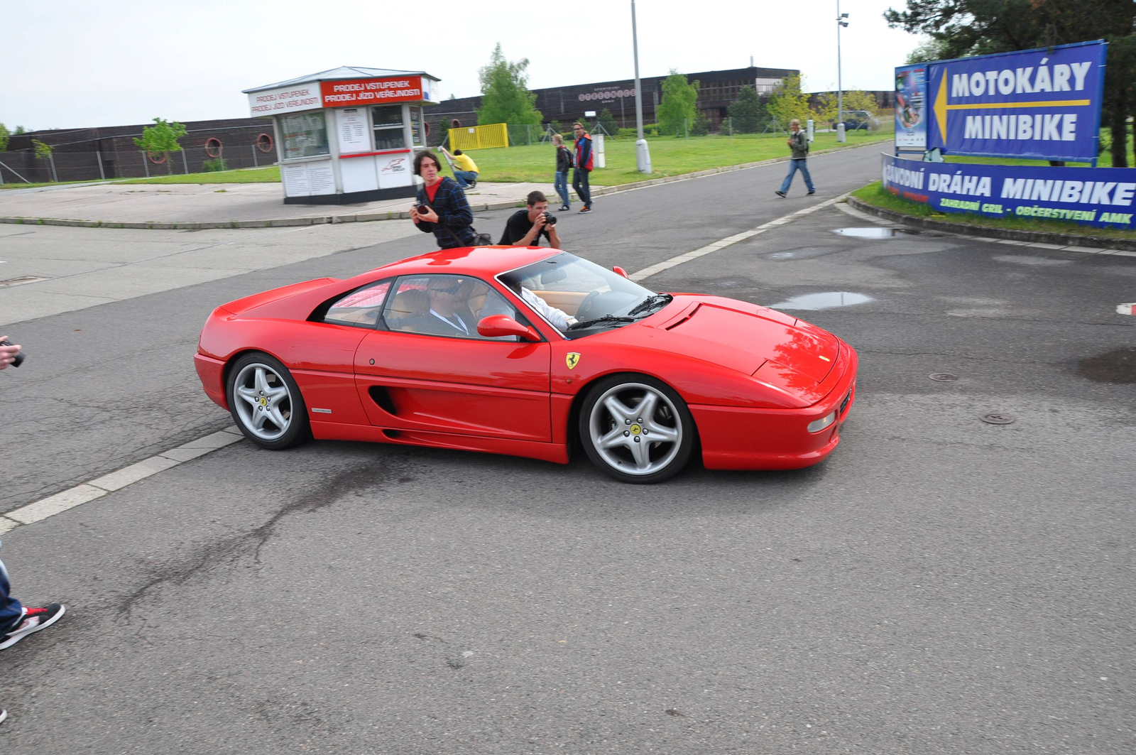 Ferrari F355 Berlinetta