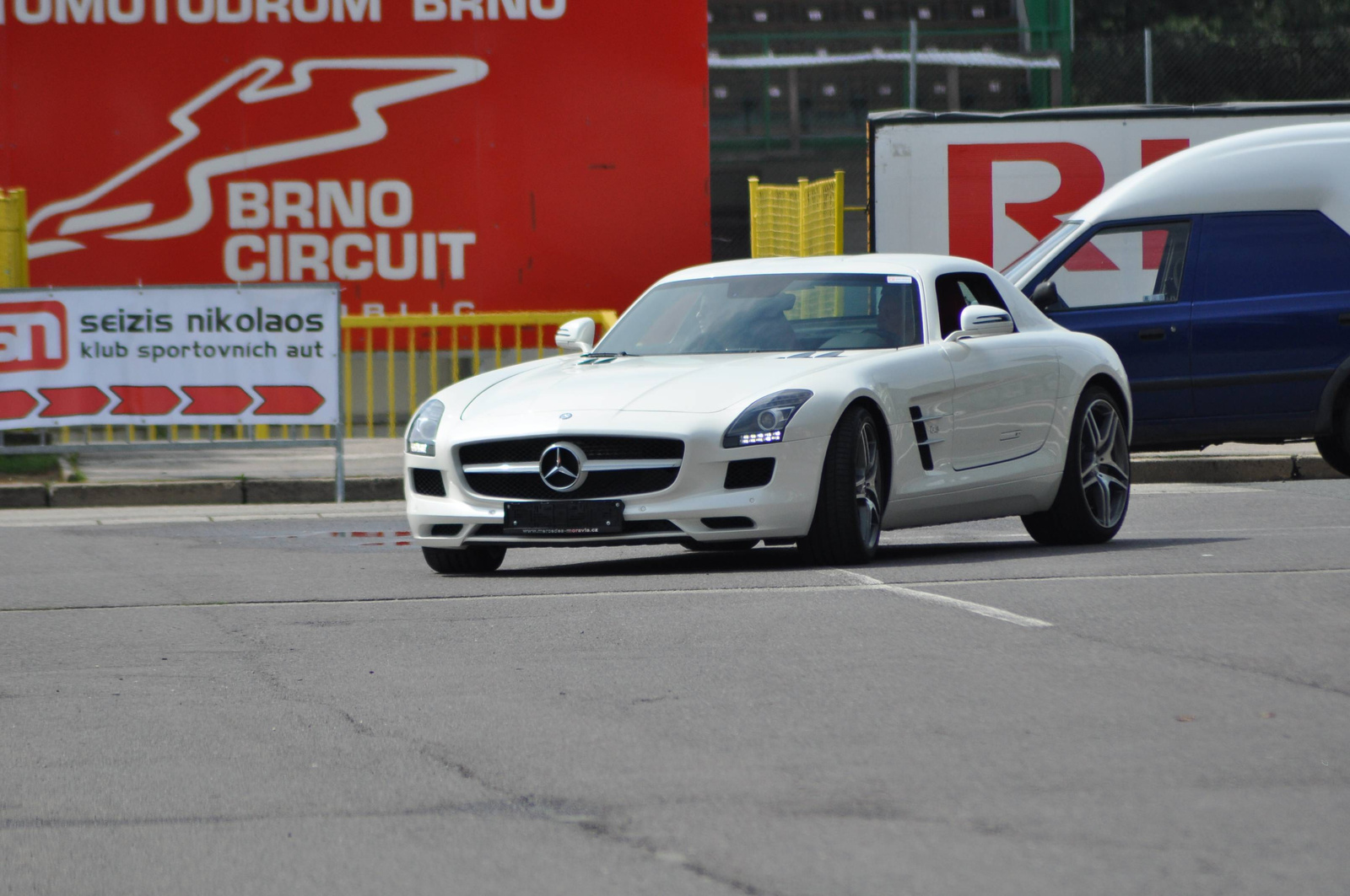 Mercedes SLS AMG