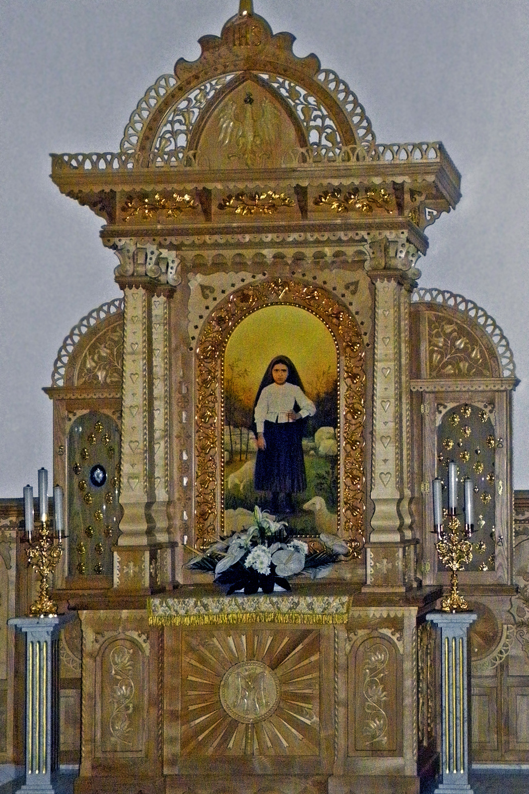 A fátimai pásztorlány oltára