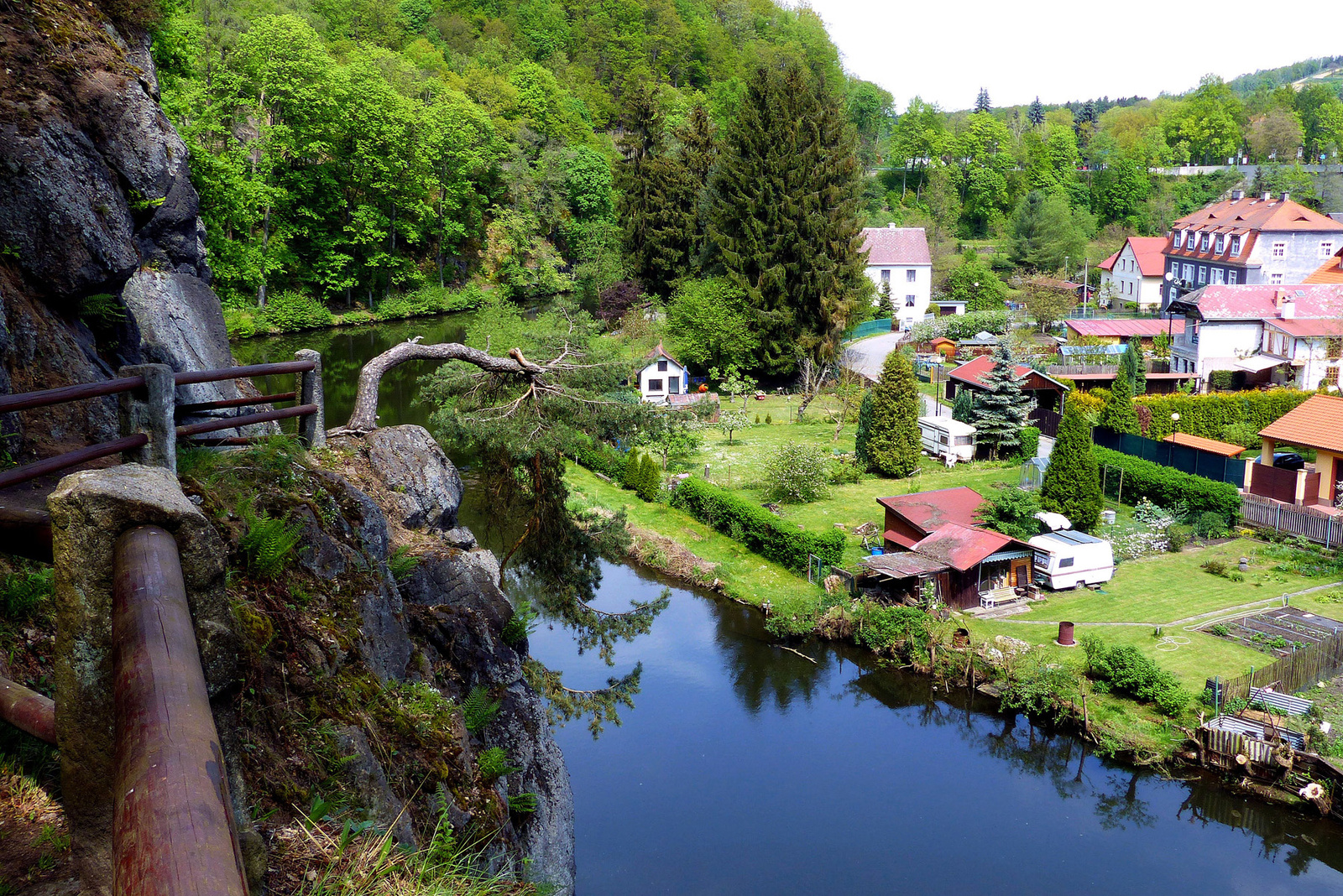 08 Az Ohre folyó fölött