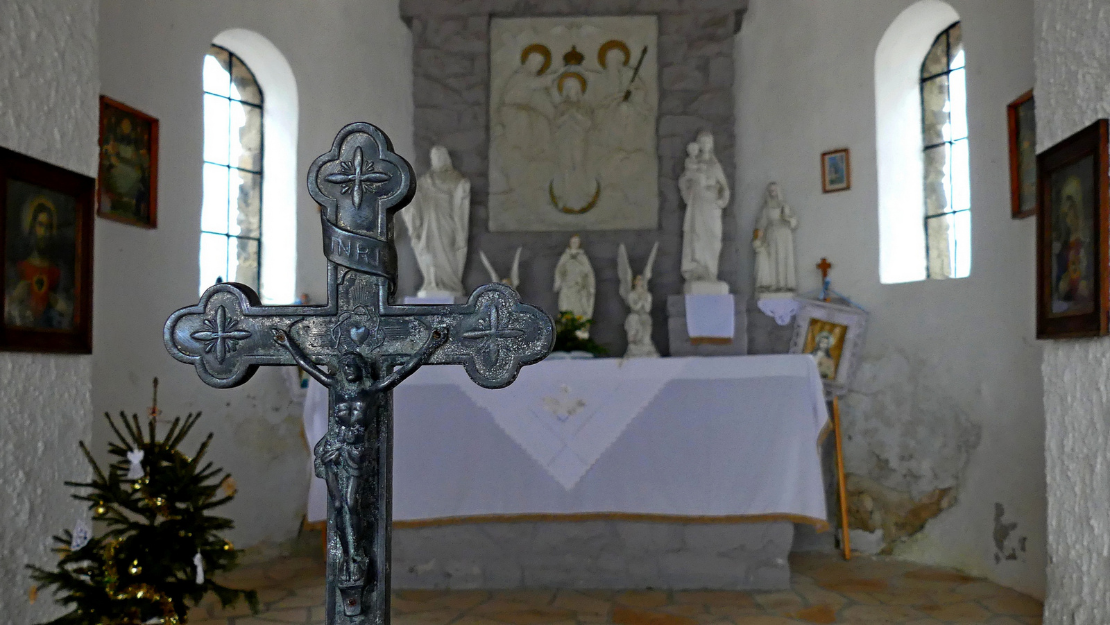 06 Karancs kápolna oltár