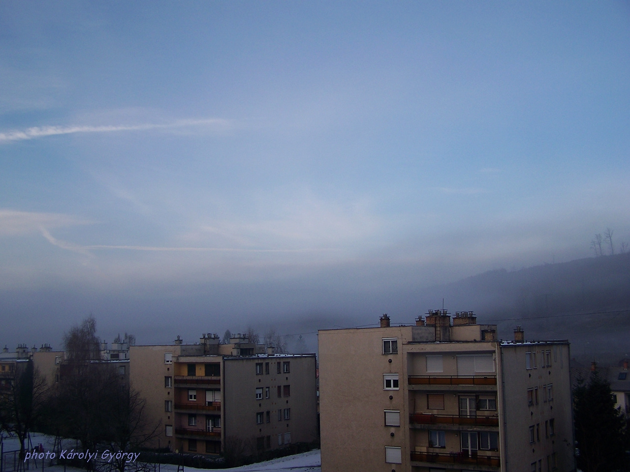 Besztercei képek, hajnali köd a város fölött