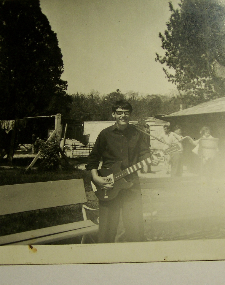 Saját készítésű gitárommal 1965