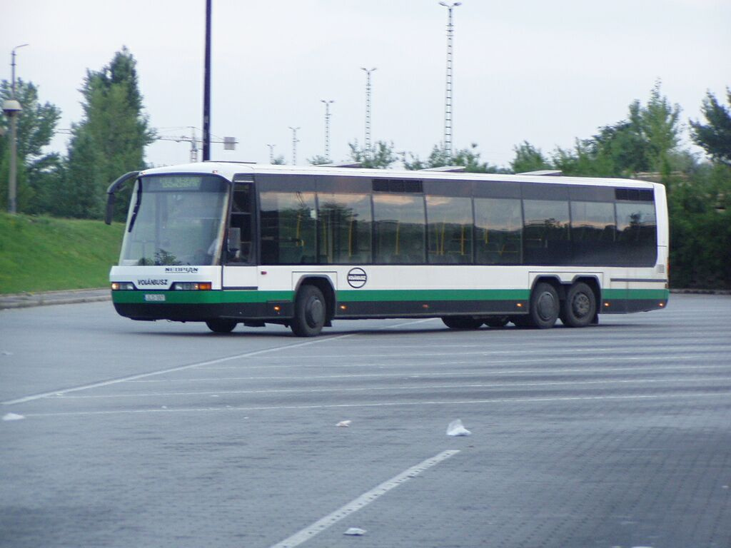 neoplan-volánbusz-050723-01