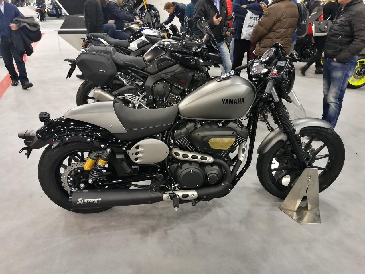 11 Yamaha SCR950