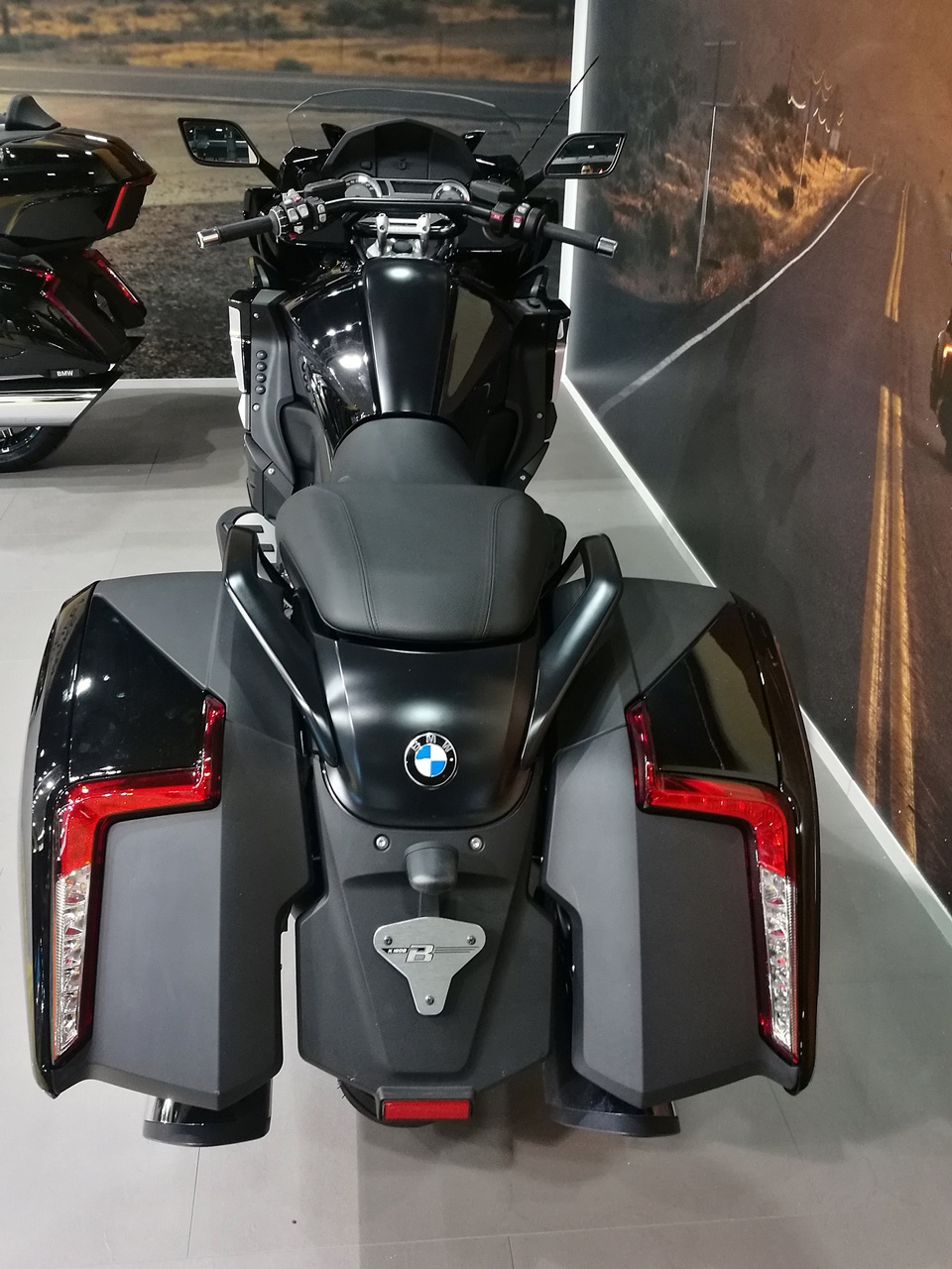 129 BMW K1600B