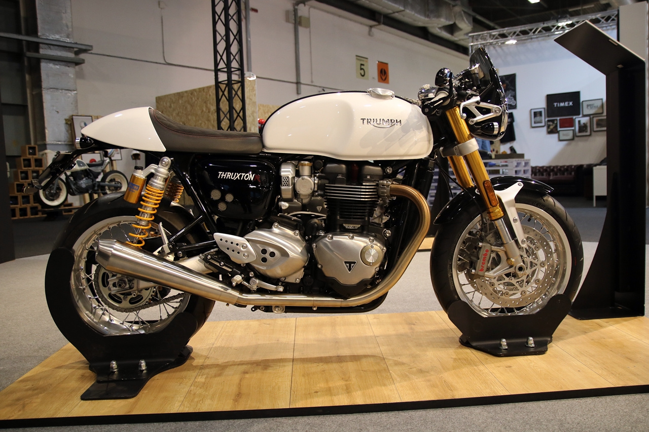 146 Triumph Thruxton R