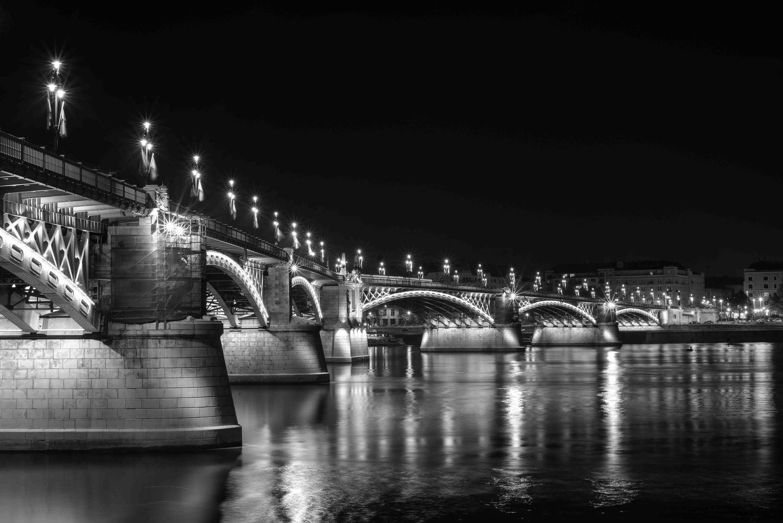 Margit híd fekete fehérben